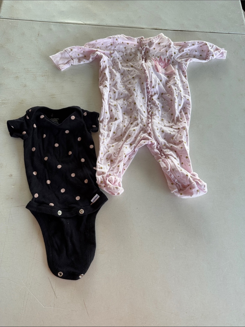 Gerber Baby Girls Pink Star Print Footed One-Piece and Polka Dot Onsie